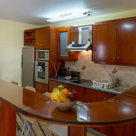 Gold Feathers Apartman *