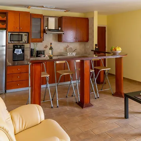 Gold Feathers Apartment Ayia Napa