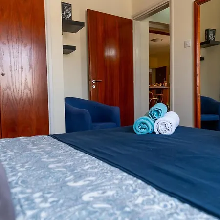 Gold Feathers Appartement *