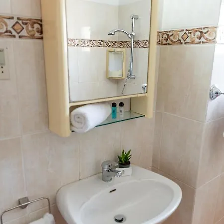 Gold Feathers Appartement